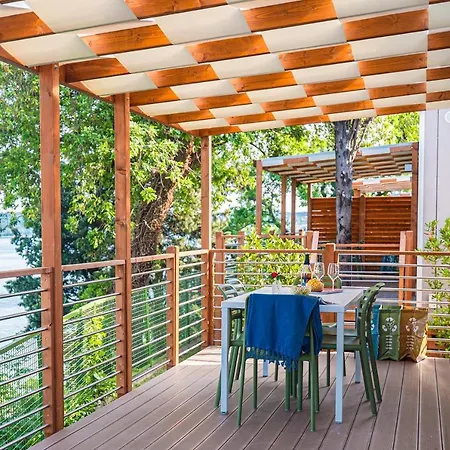 Village Riva Blu مكان تخييم *